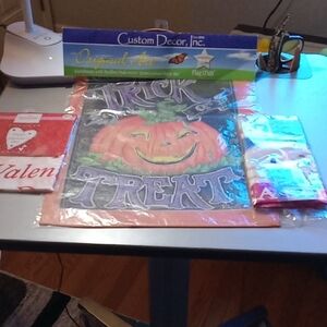 Set Of 3 Garden Flags ❤️🐰🎃 New